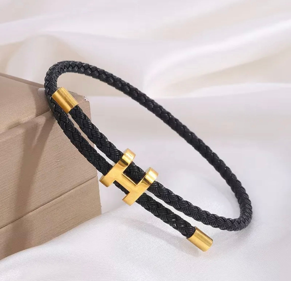 Halina Bracelet (Red/Black)